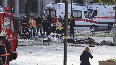 Záchranáři u místa výbuchu v centru Istanbulu